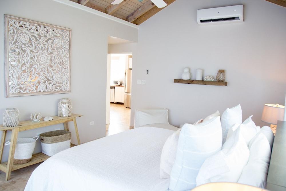 Villa Montana Beach Resort