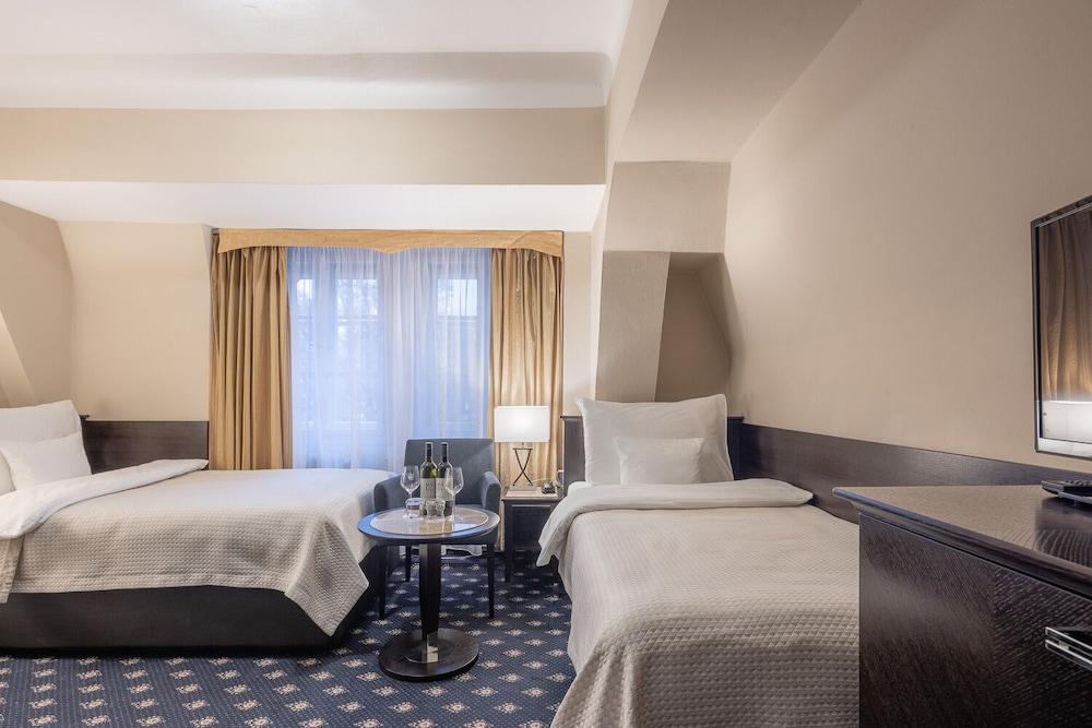 Pytloun Old Armoury Hotel Prague