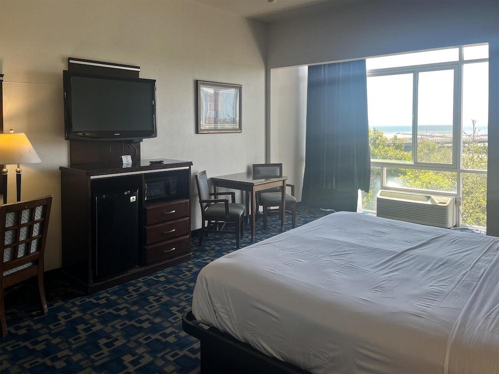 Motel 6 Oceanside, CA Marina / Camp Pendleton