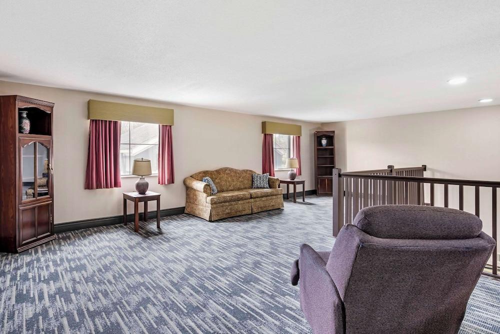Country Inn & Suites by Radisson, Pickerington, OH