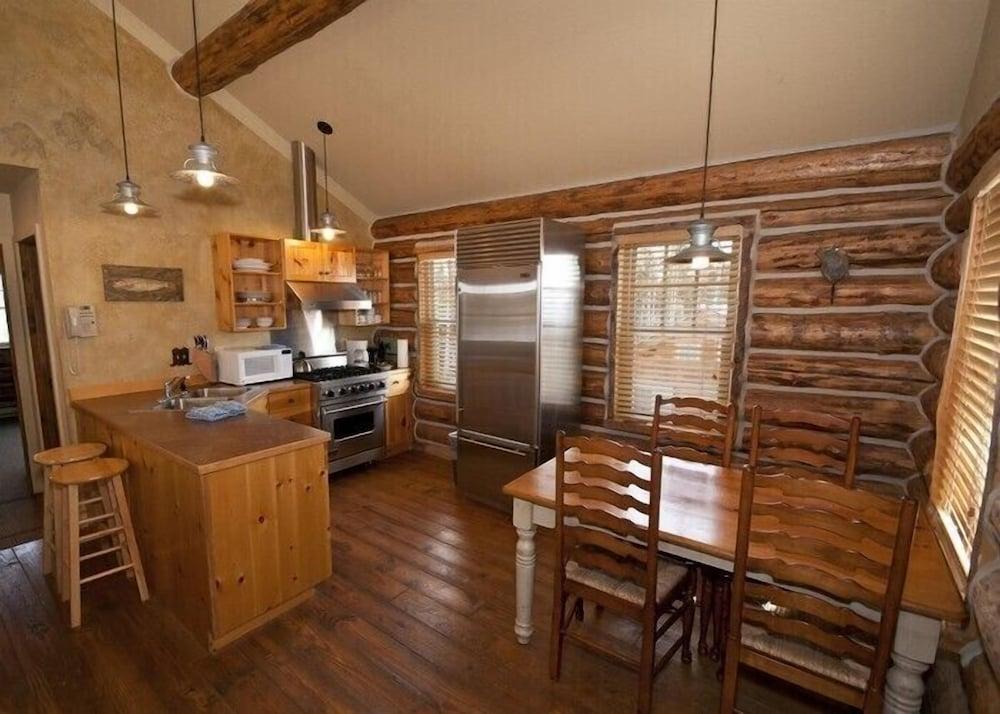 Cowboy Heaven Cabins