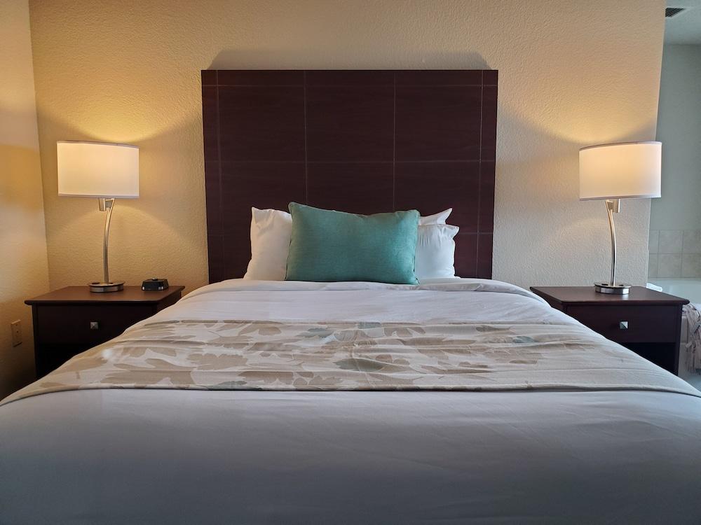 Cobblestone Suites Oshkosh