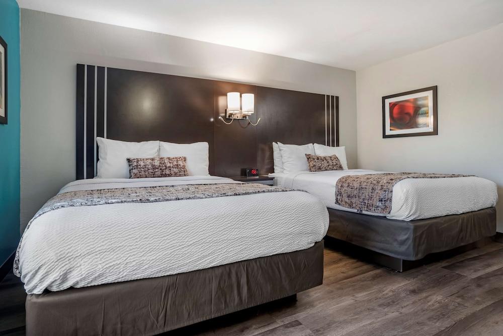 Best Western Carlton Suites