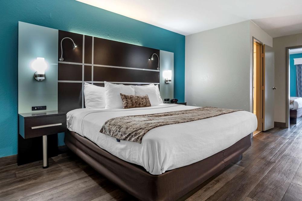 Best Western Carlton Suites