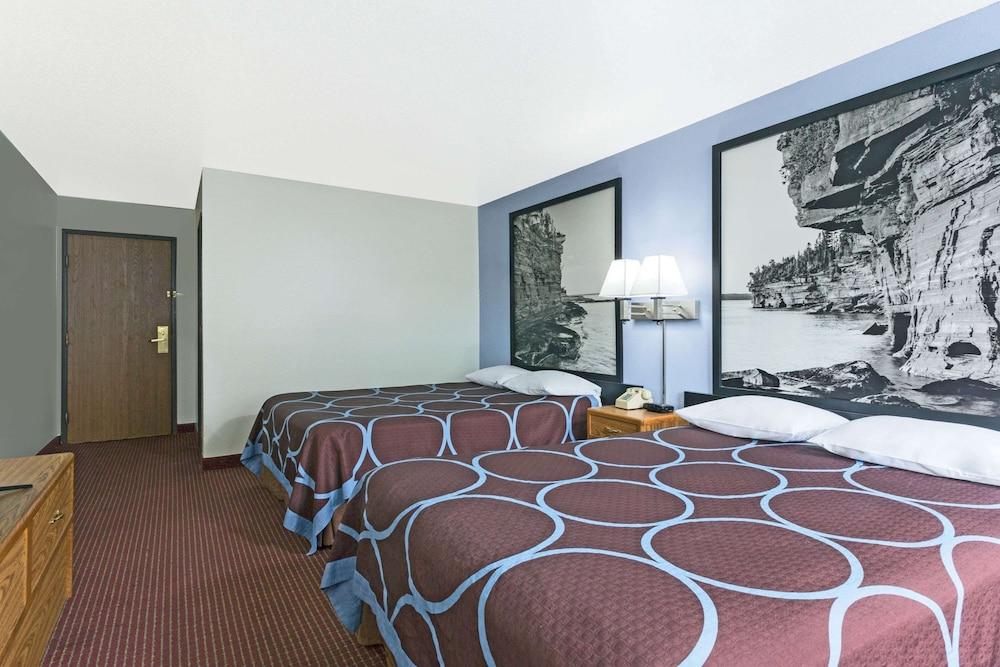 Super 8 by Wyndham Wisconsin Dells