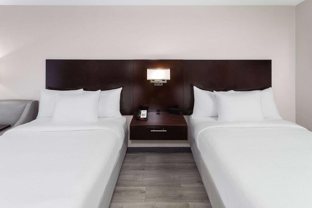 Days Inn by Wyndham Melbourne