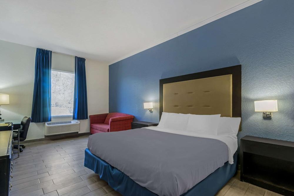 Rodeway Inn Wesley Chapel