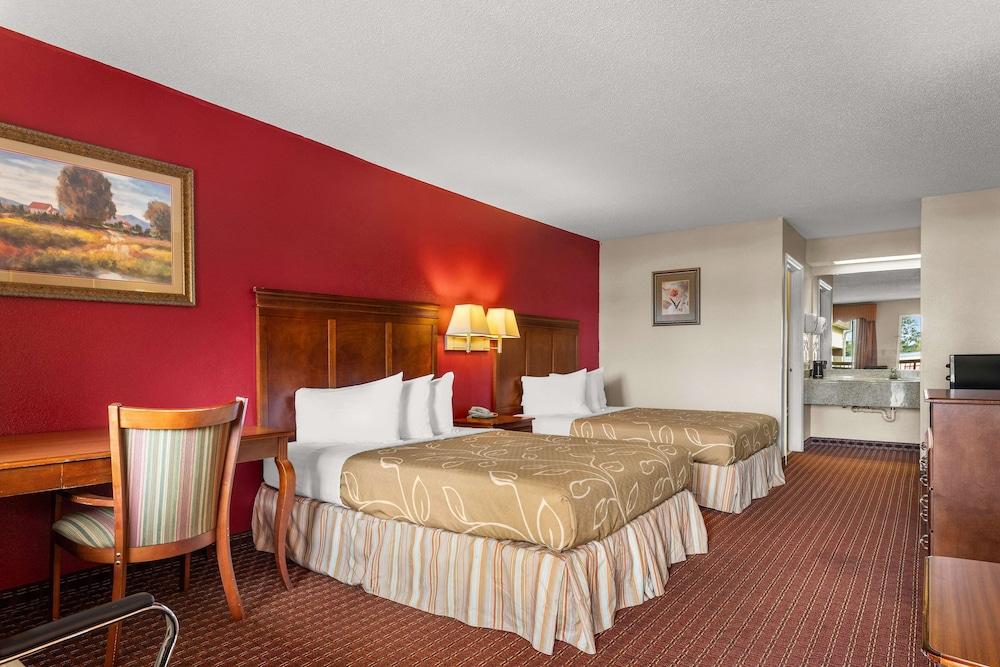 Americas Best Value Inn Montezuma