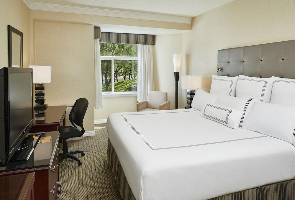 Granville Island Hotel