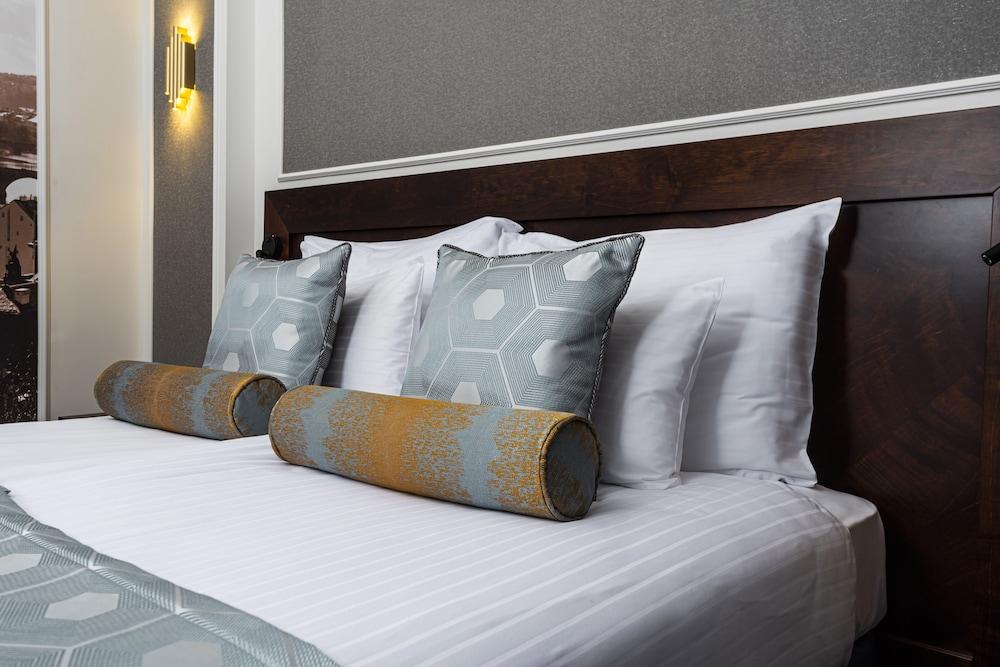 Grand Hotel International