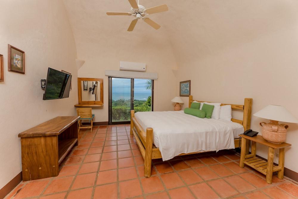 Punta Islita, Autograph Collection