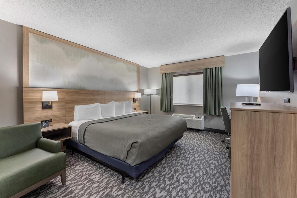 Best Western Plus Executive Inn