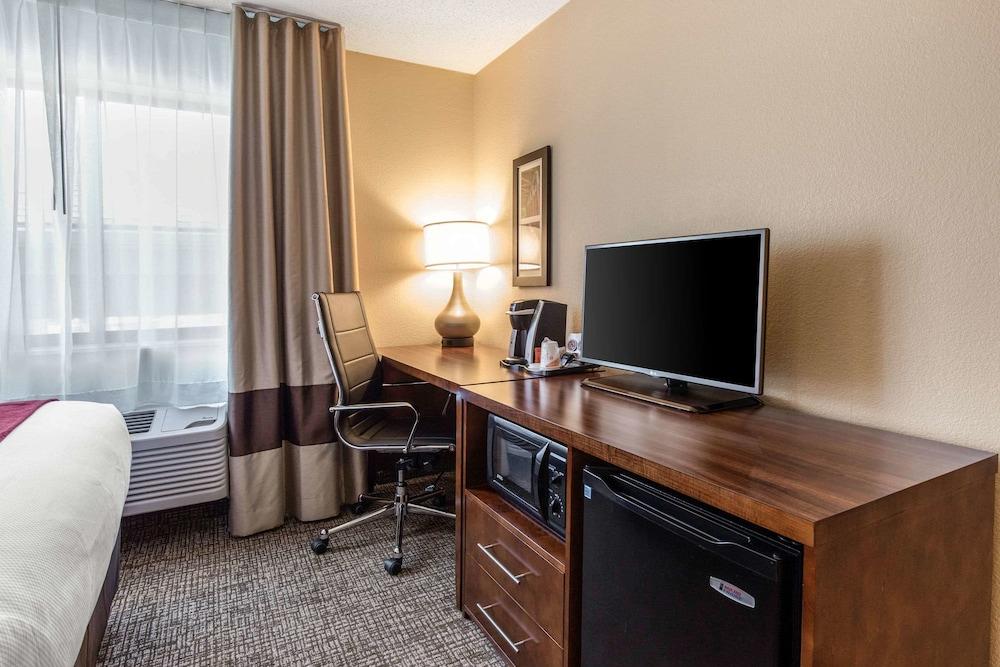 Comfort Inn La Porte