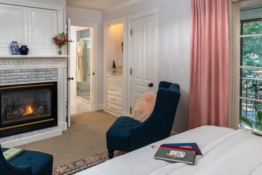 Arsenic and Old Lace B&B