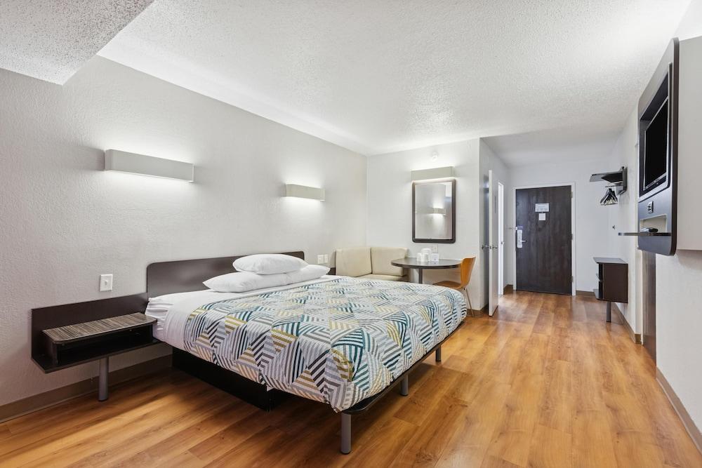 Motel 6 Piscataway, NJ