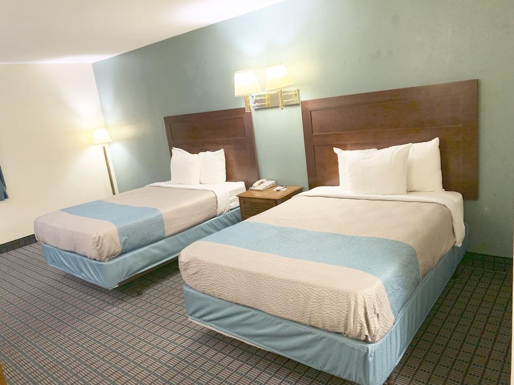 Motel 6 McGraw, NY - Cortland