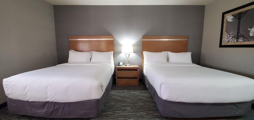 Wingate by Wyndham Lethbridge