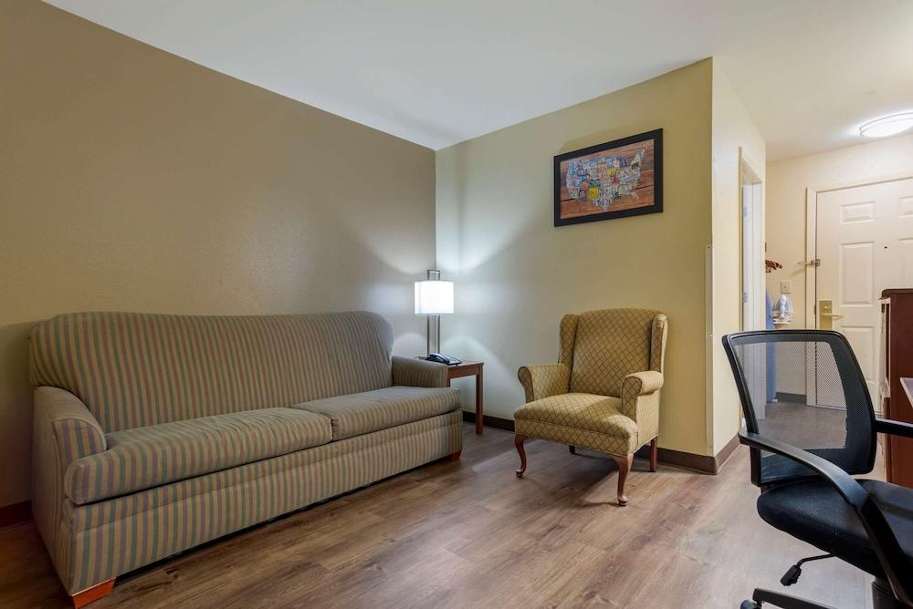 Econo Lodge Inn & Suites Flowood - Jackson Northwest