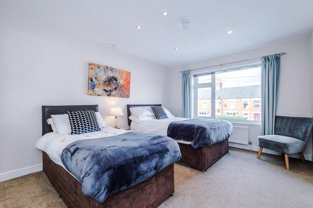 Holcombe Guest House