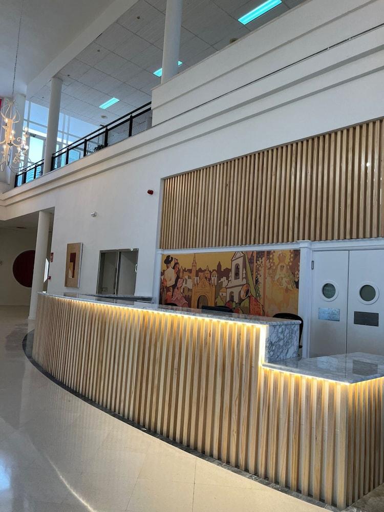 Hospedium Hotel Sky Blu Torre de Sevilla