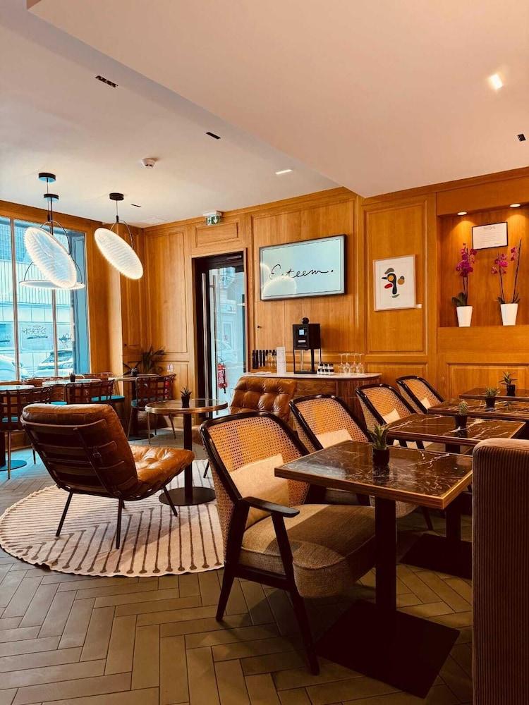 Hotel Esteem Tour Eiffel