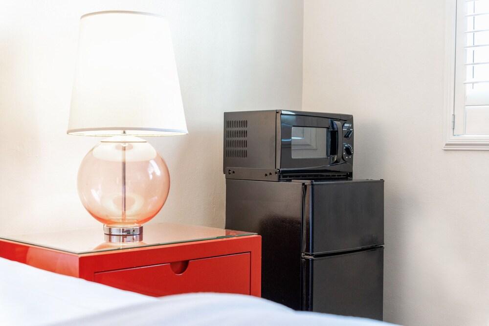 Hollywood Downtowner