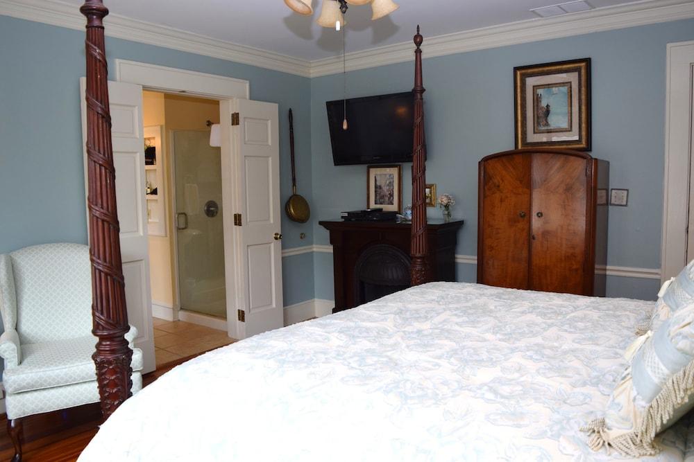 Pettigru Place Bed & Breakfast