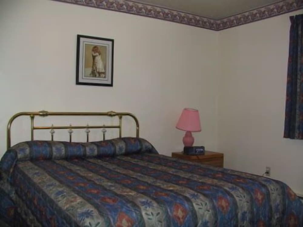 Comerford's Ocean View Efficiency Units