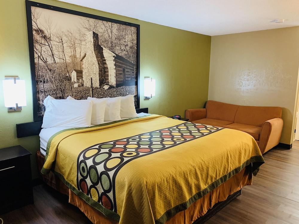 Super 8 by Wyndham Cincinnati/Springdale OH