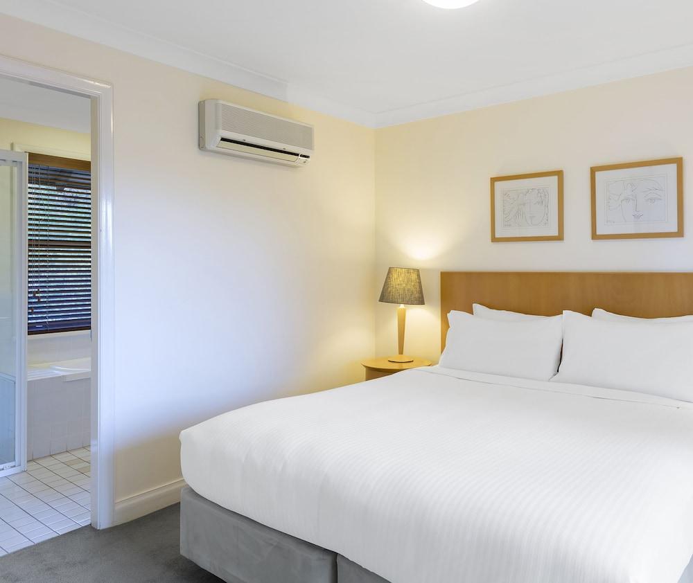 Oaks Cypress Lakes Resort