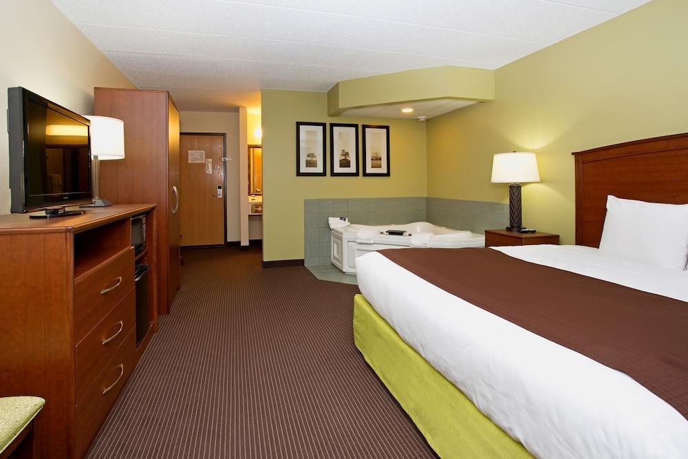 Cobblestone Hotel & Suites – Wisconsin Rapids