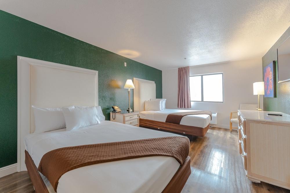 Hotel Jefe at Ojos Locos