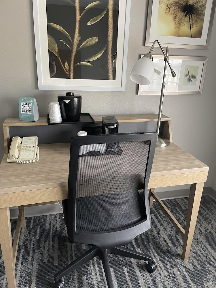 Country Inn & Suites by Radisson, Madison, WI