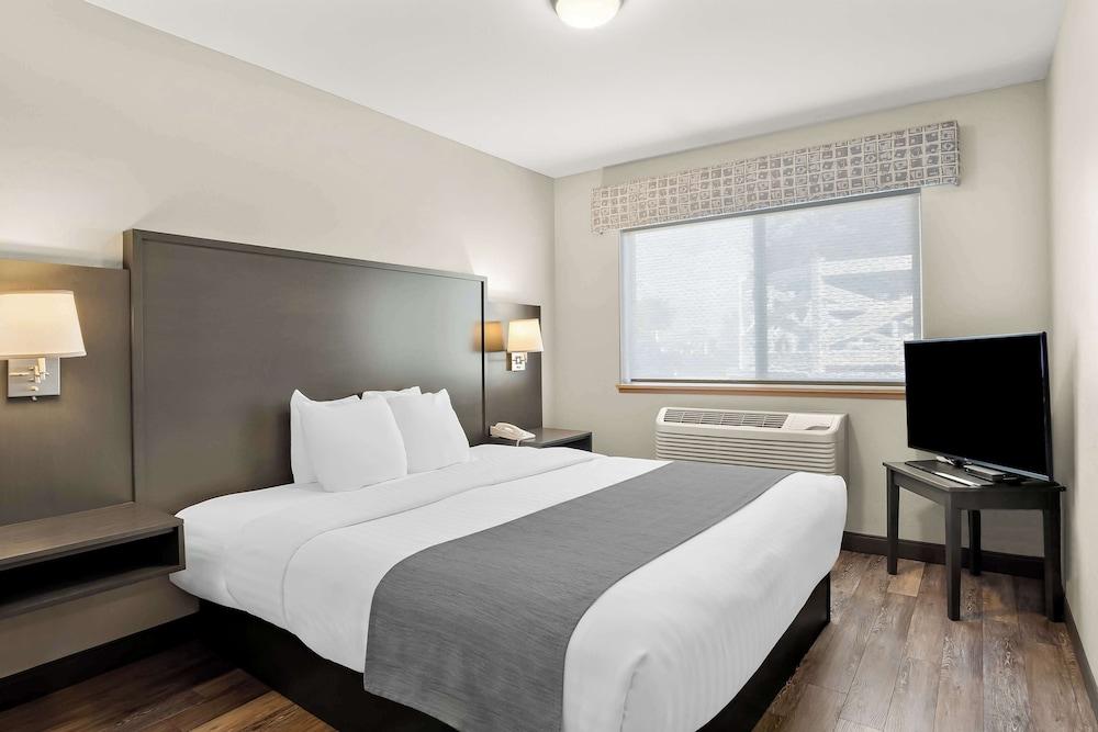 Best Western Sawtooth Inn & Suites