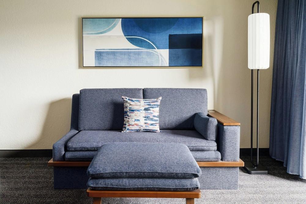 Courtyard by Marriott Chicago Midway Airport