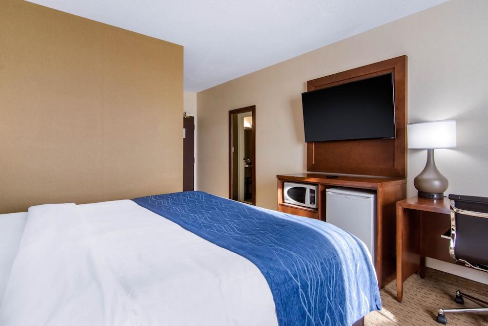 Comfort Inn & Suites Medicine Hat