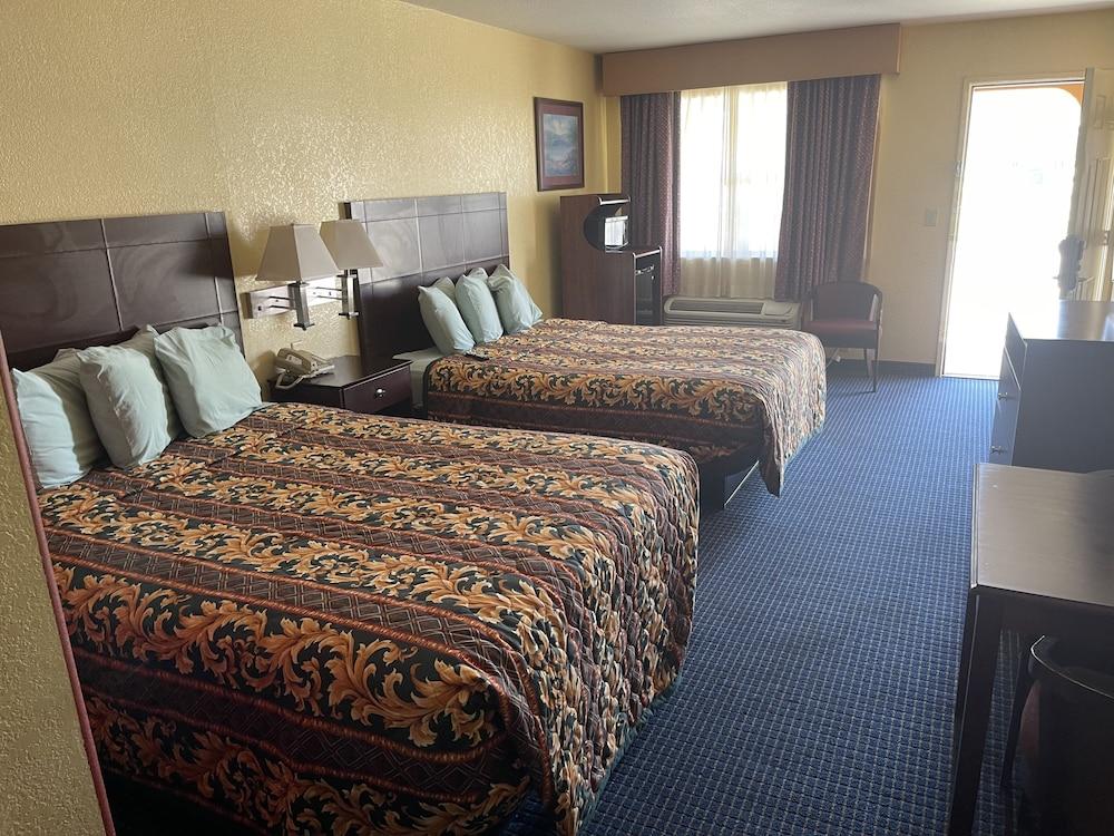 Gun Barrel Executive Inn