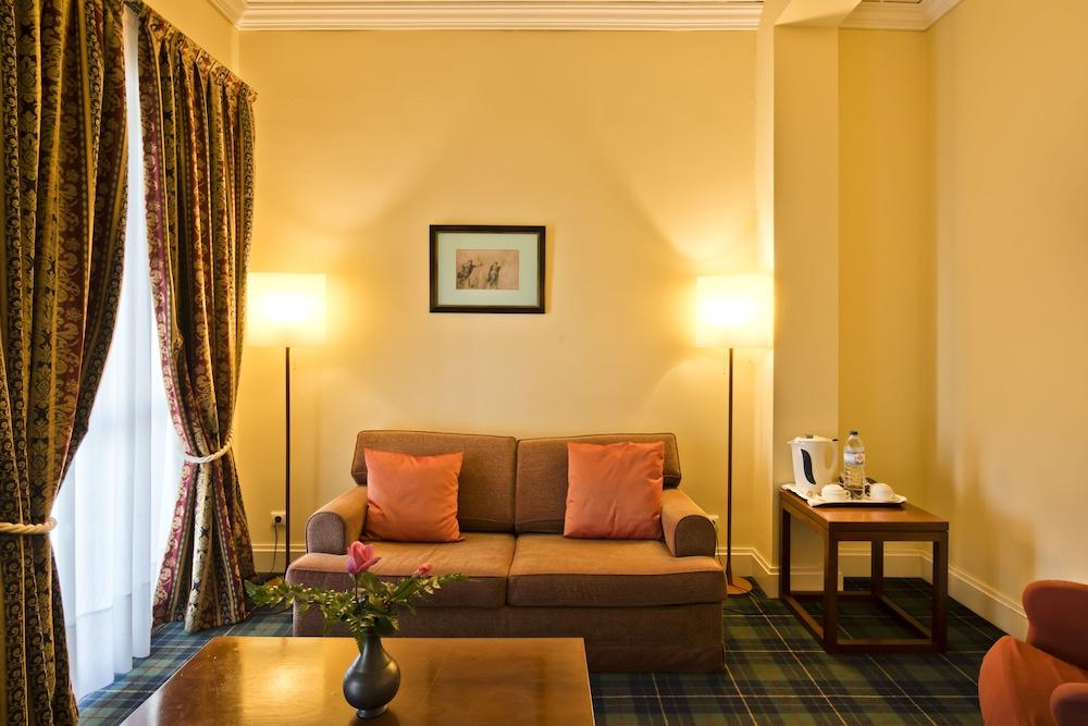 Golden Tulip Caramulo