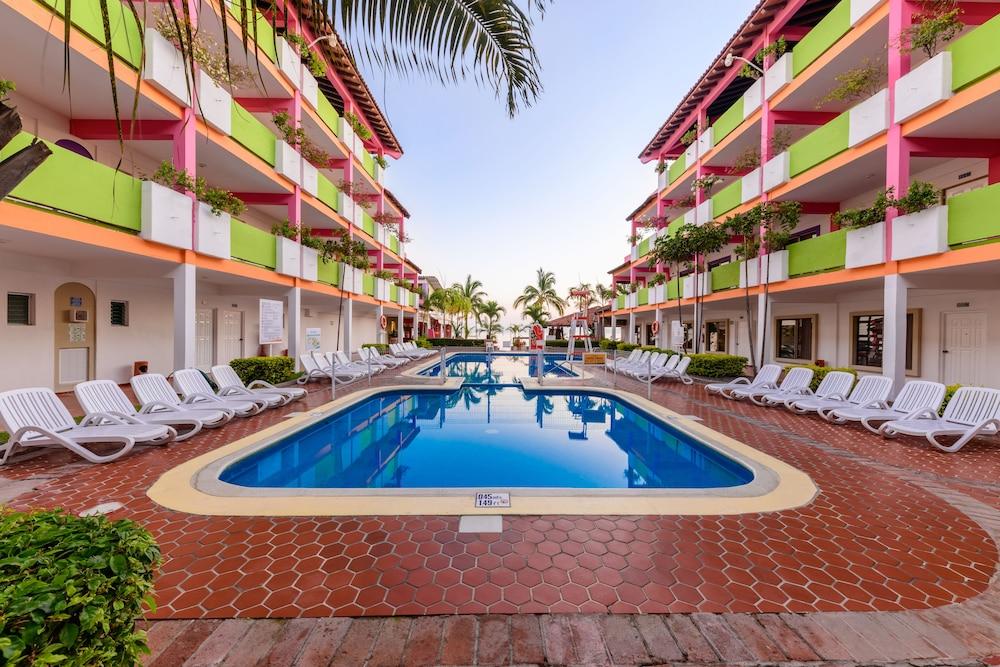 Decameron Los Cocos Guayabitos, Ramada All Inclusive Resort