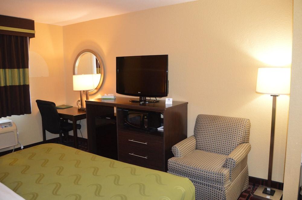 Quality Inn O'Fallon IL - St. Louis