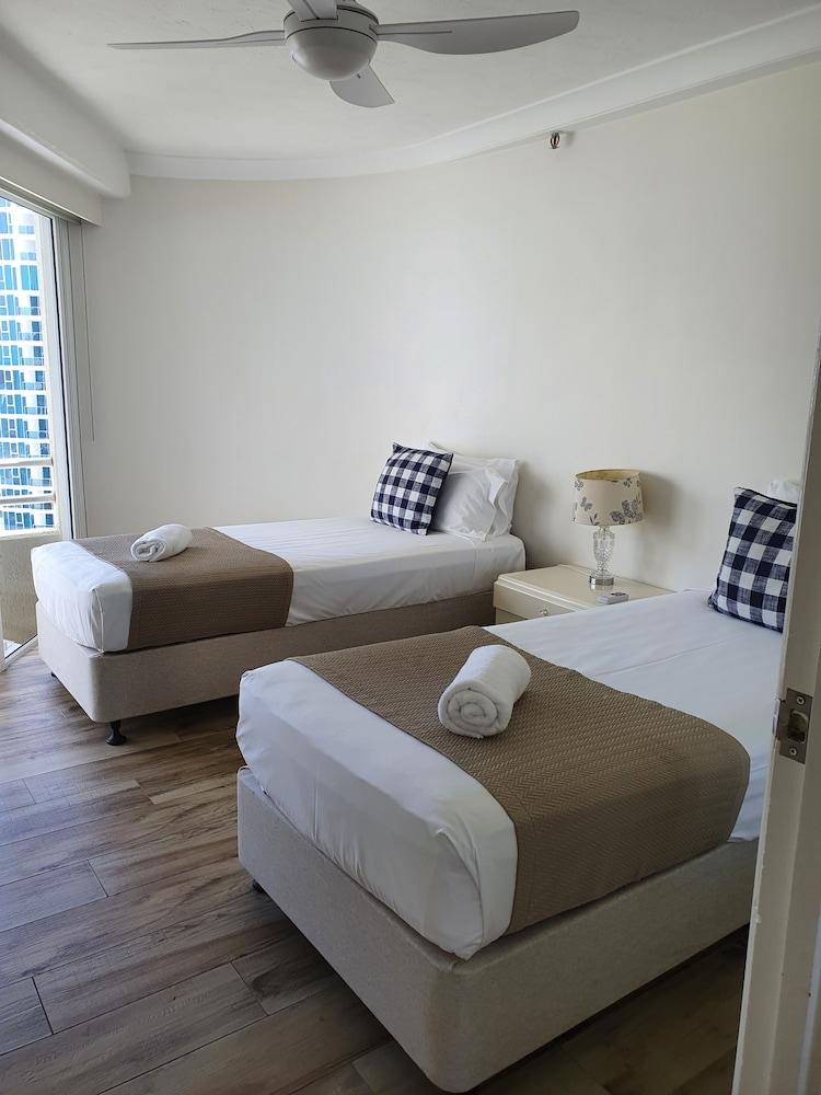 Zenith Ocean Front Apartments