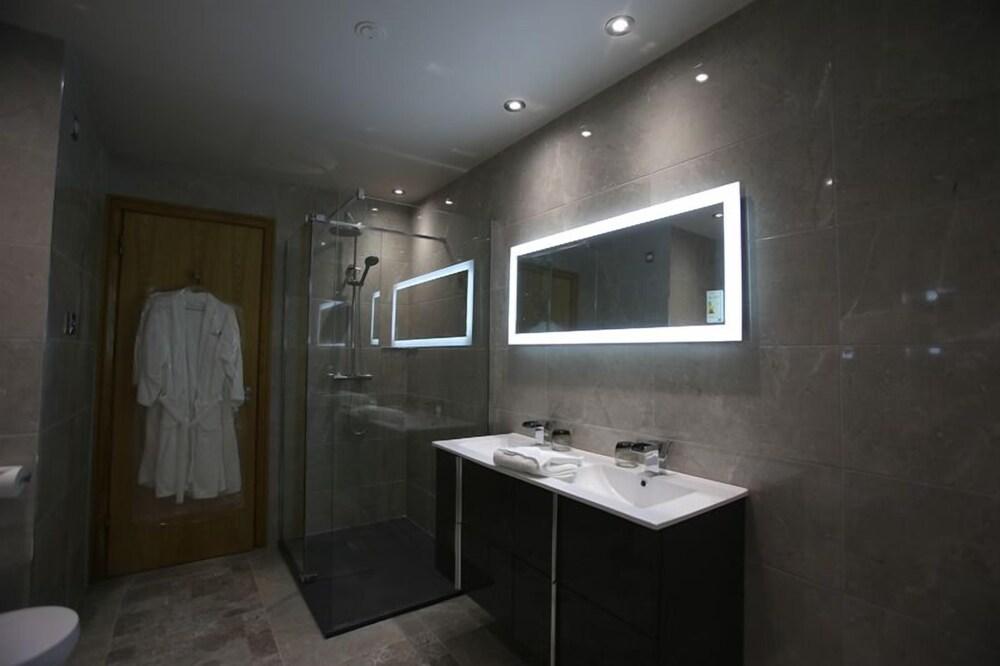 Belfast Loughshore Hotel