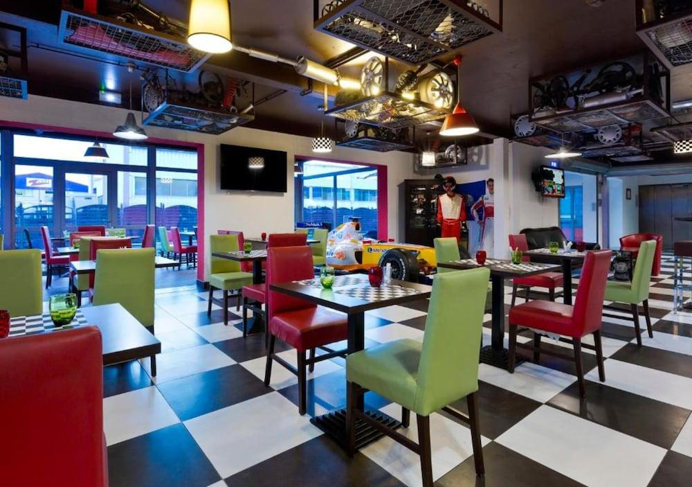 Enzo Hotels Reims Tinqueux By Kyriad Direct