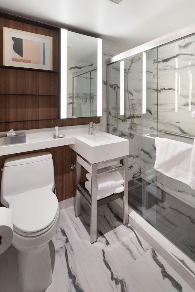 Fremont Hotel & Casino