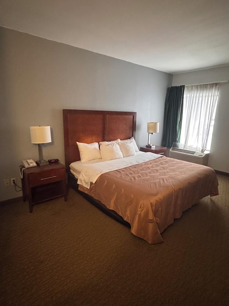 Quality Inn Waynesburg - Morrisville