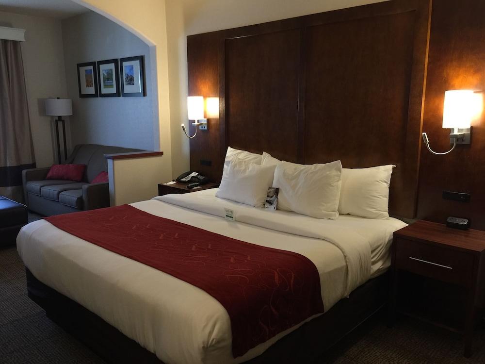 Comfort Suites Near Six Flags Magic Mountain