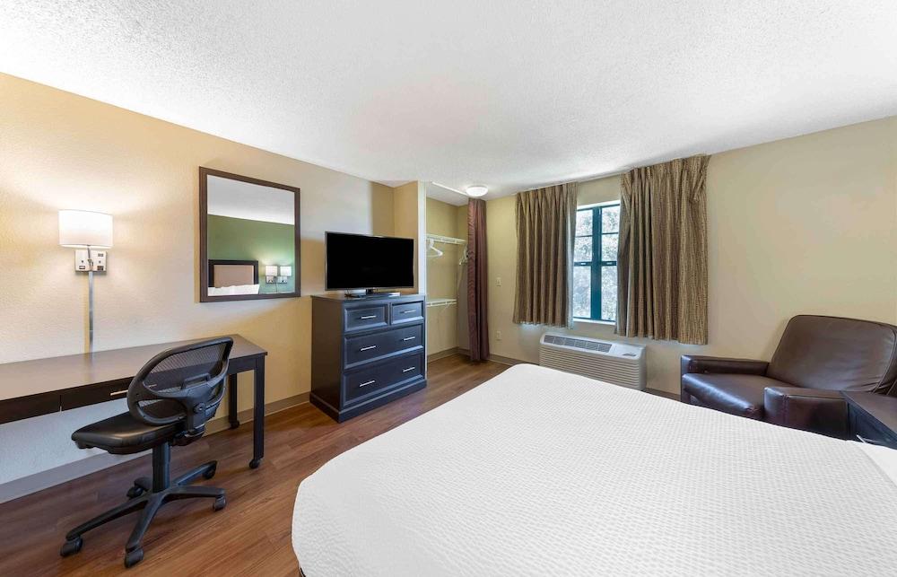 Extended Stay America Select Suites Gainesville I-75