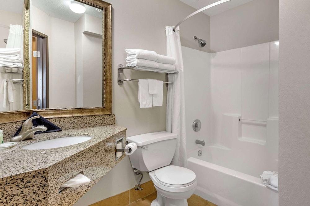 Quality Inn Logan near University