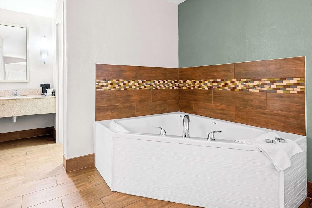 Best Western Executive Suites