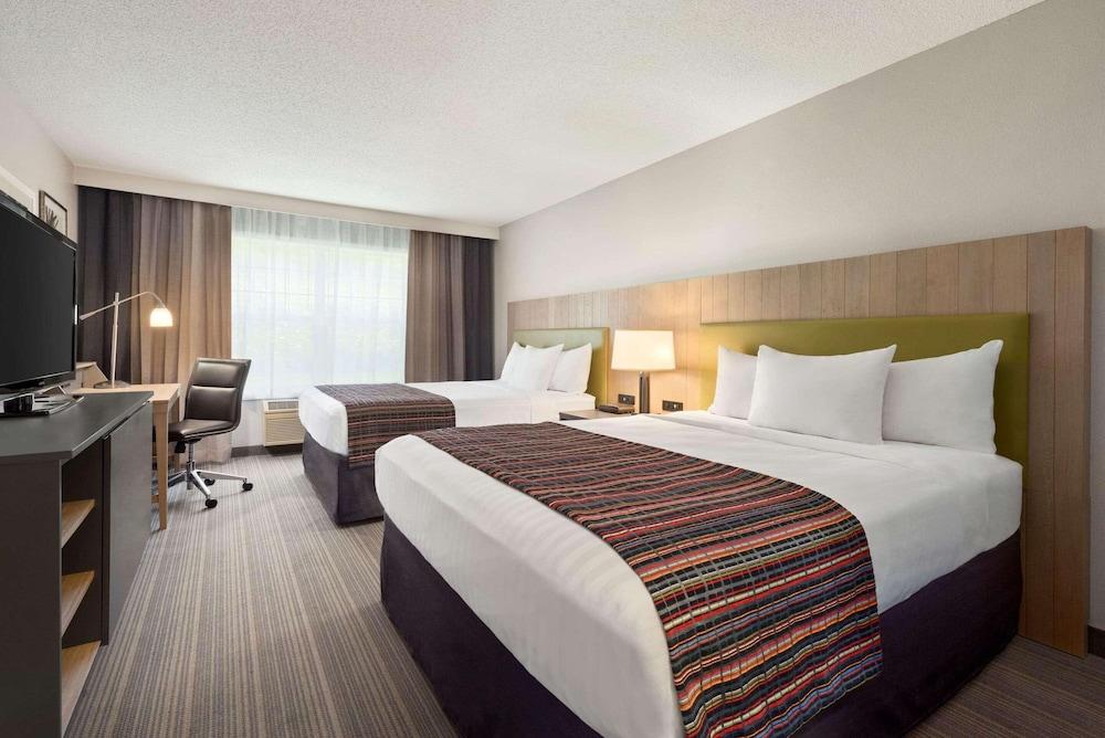 Country Inn & Suites by Radisson, Decorah, IA